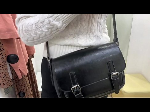 ❤️ Javna masturbacija mlade kujice FeralBerry s dildom u sobi za mjerenje ❤ Seks video na hr.purchasexz.top