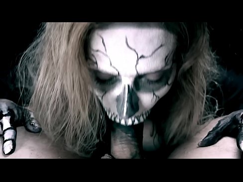 ❤️ Demon djevojka siše kurac svojim crnim ustima i guta spermu. ❤ Seks video na hr.purchasexz.top